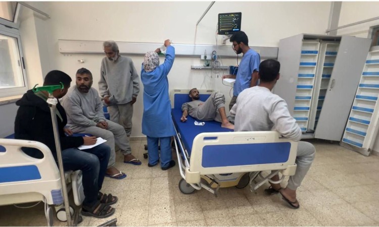بالأسماء.. الاحتلال يفرج عن 5 أسرى من غزة عبر معبر كرم أبو سالم