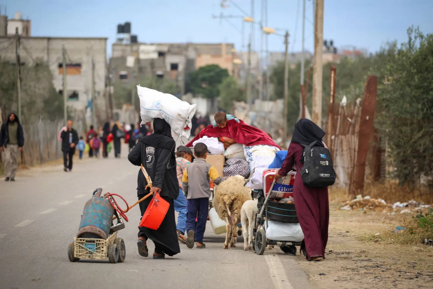 نزوح نحو 1.9 مليون قسريًا منذ بدء حرب الإبادة بغزة