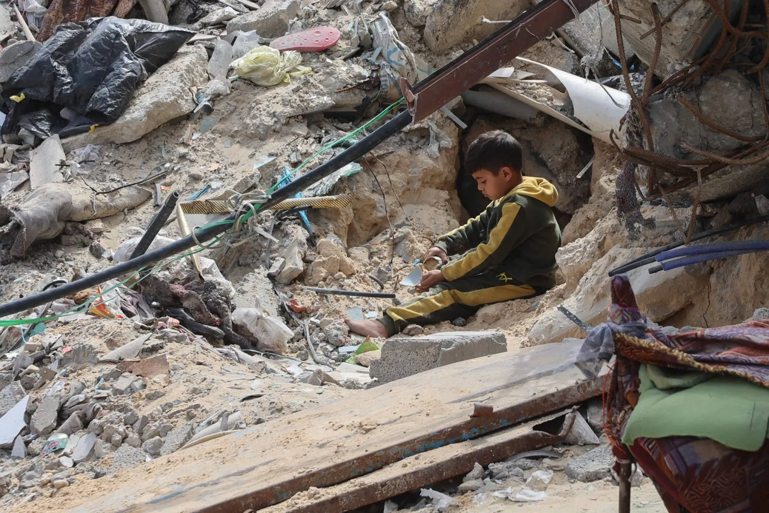 حماس: لن نرفع الراية البيضاء ومستعدون لإطلاق سراح الأسرى الإسرائيليين بشروط