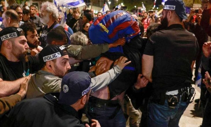 مواجهات بين الشرطة الإسرائيلية ومتظاهرين قرب “الكنيست” بالقدس