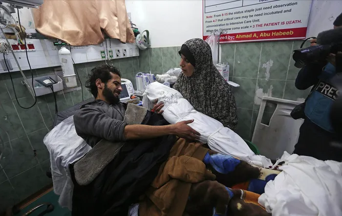 بلا أدوية أو معدات.. مستشفيات غزة تتحول لـ"ساحات الموت البطيء"