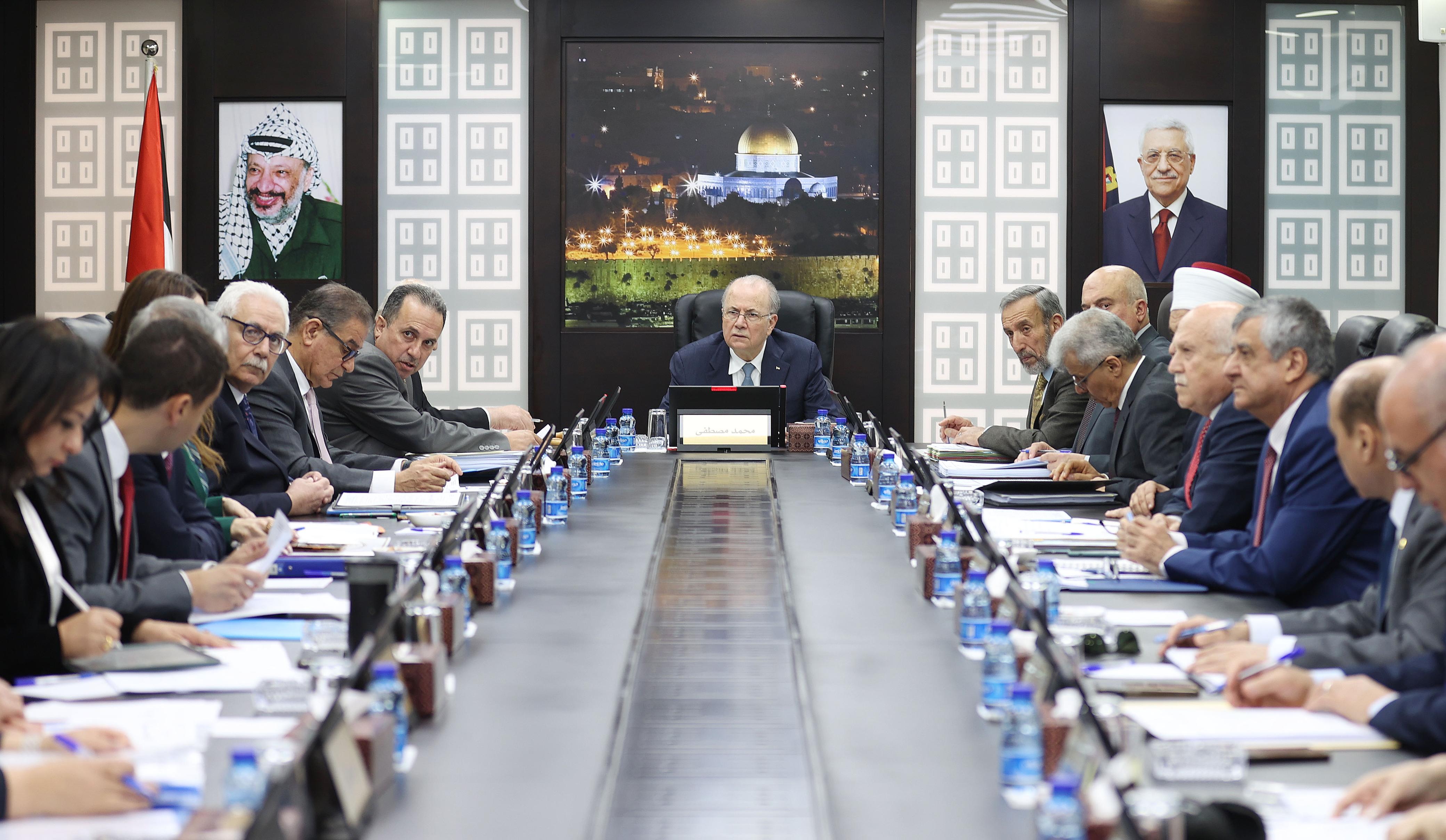 الحكومة الفلسطينية تُطالب بالضغط على إسرائيل لفتح المعابر مع غزة