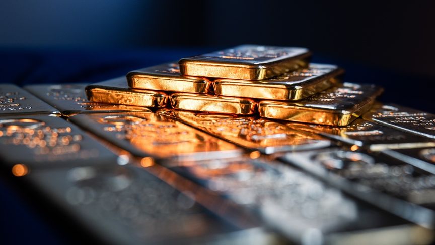 سعر الذهب يسجل رقماً قياسياً مع تزايد الطلب على الملاذ الآمن