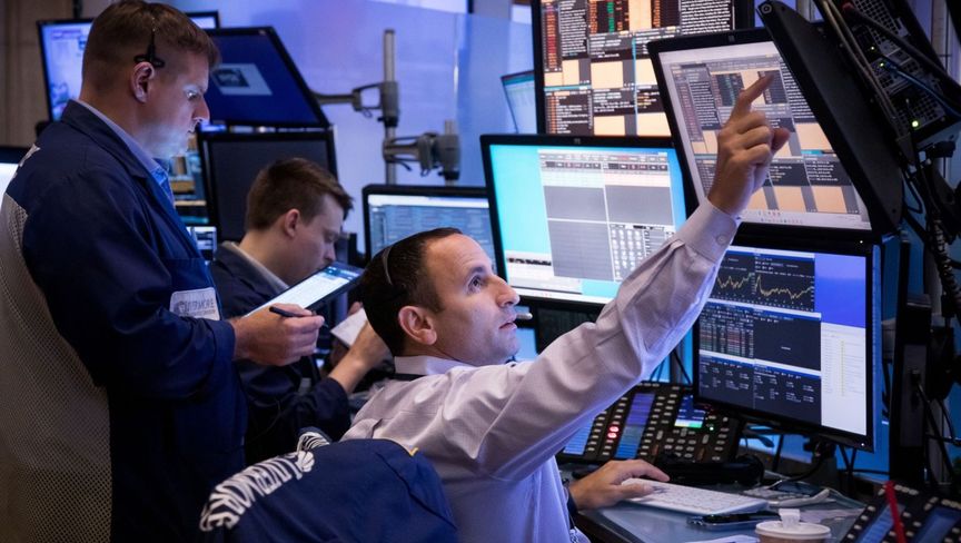 مؤشرات وول ستريت تسجل أطول موجة مكاسب متواصلة منذ يناير