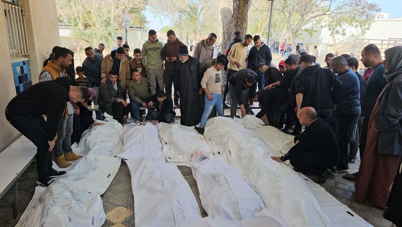 حرب الإبادة: مجازر ليلية في مختلف مناطق القطاع .. أوامر إخلاء للسكان