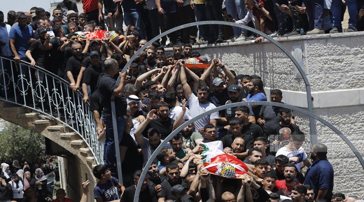 الضفة.. تشييع جثامين ثلاث شهداء قتلوا بهجوم للمستوطنين