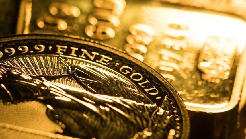 سعر الذهب يتقلب في ظل الصراع في الشرق الأوسط وضعف البيانات الأميركية