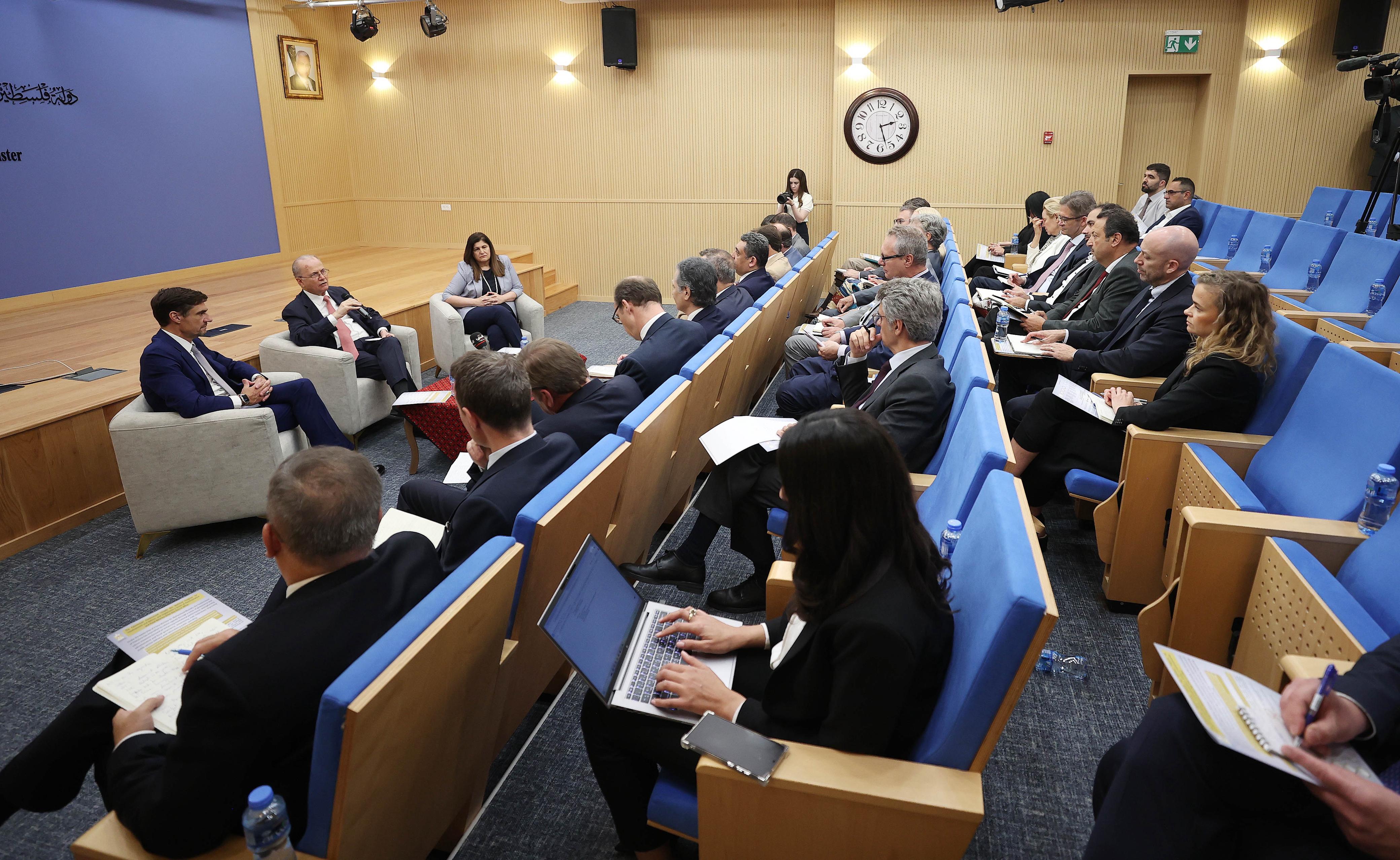 مصطفى يدعو لضغط أوروبي على إسرائيل لوقف الحرب