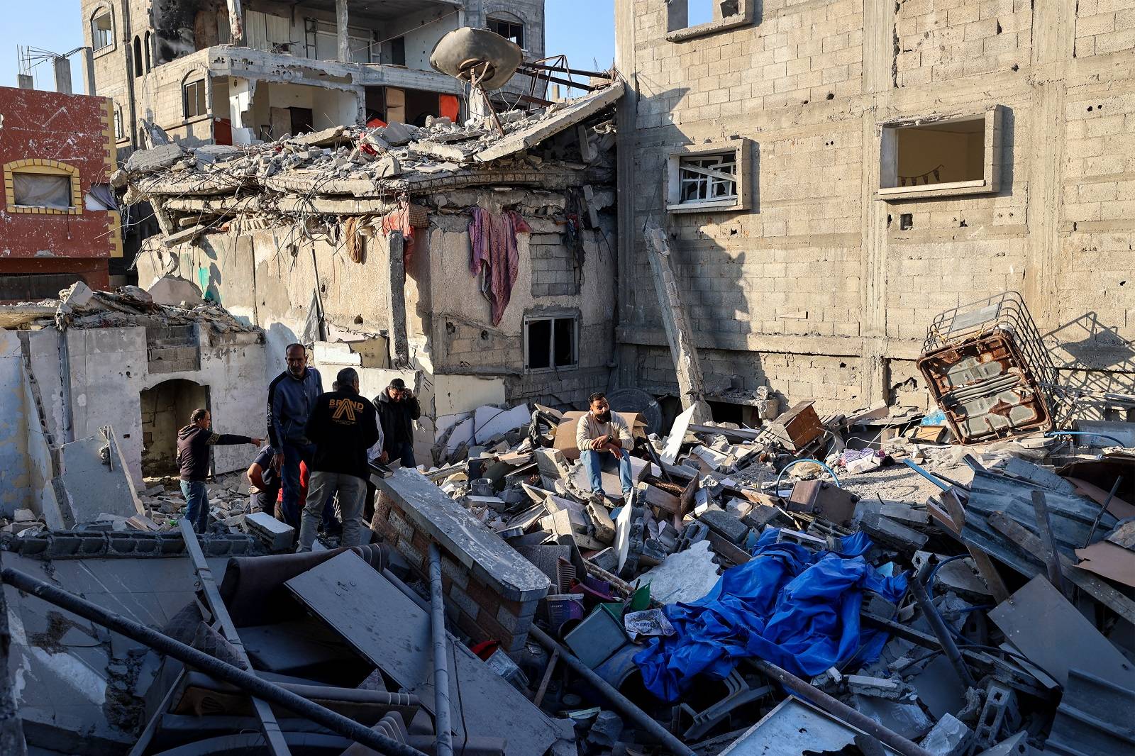 تقرير: مصدر حمساوي .. مقاربات واقعية بالدوحة والاتفاق بيد واشنطن