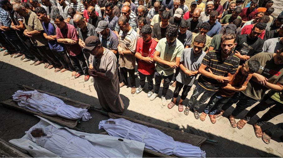 14 شهيدا في قصف الاحتلال منزلين في جباليا وحي التفاح بقطاع غزة