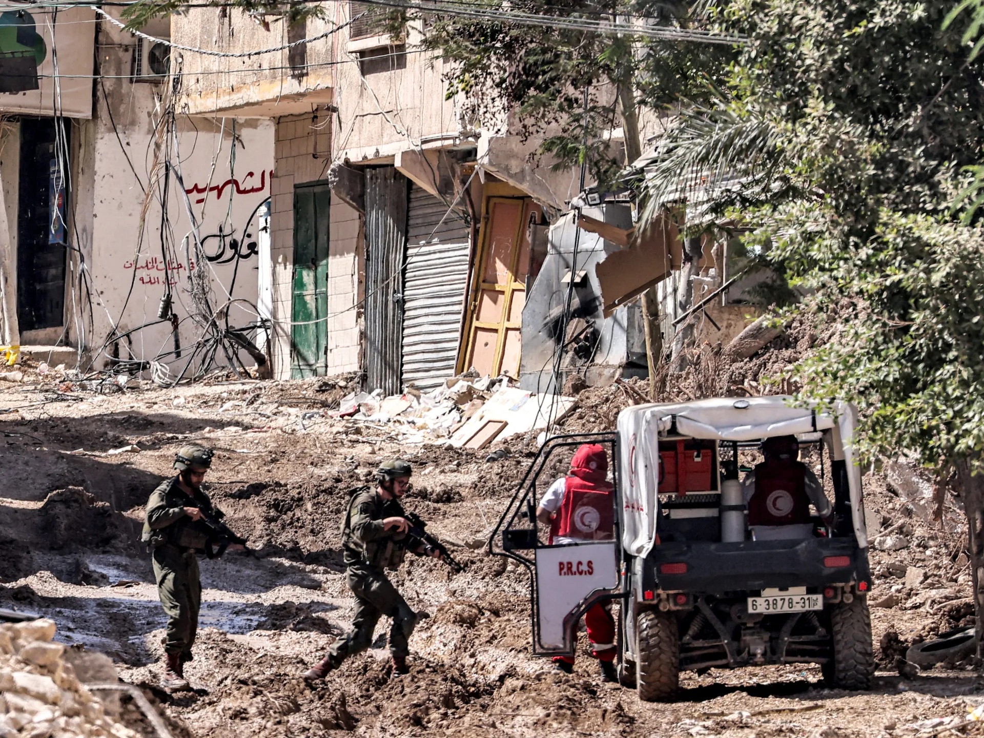 الاحتلال يواصل عدوانه على طولكرم ومخيميها ويصعّد عمليات هدم المنازل