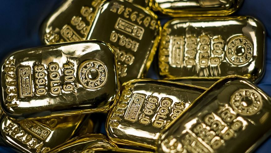 سعر الذهب يهبط مع تهدئة ترامب للجدل حول مصير باول في الفيدرالي