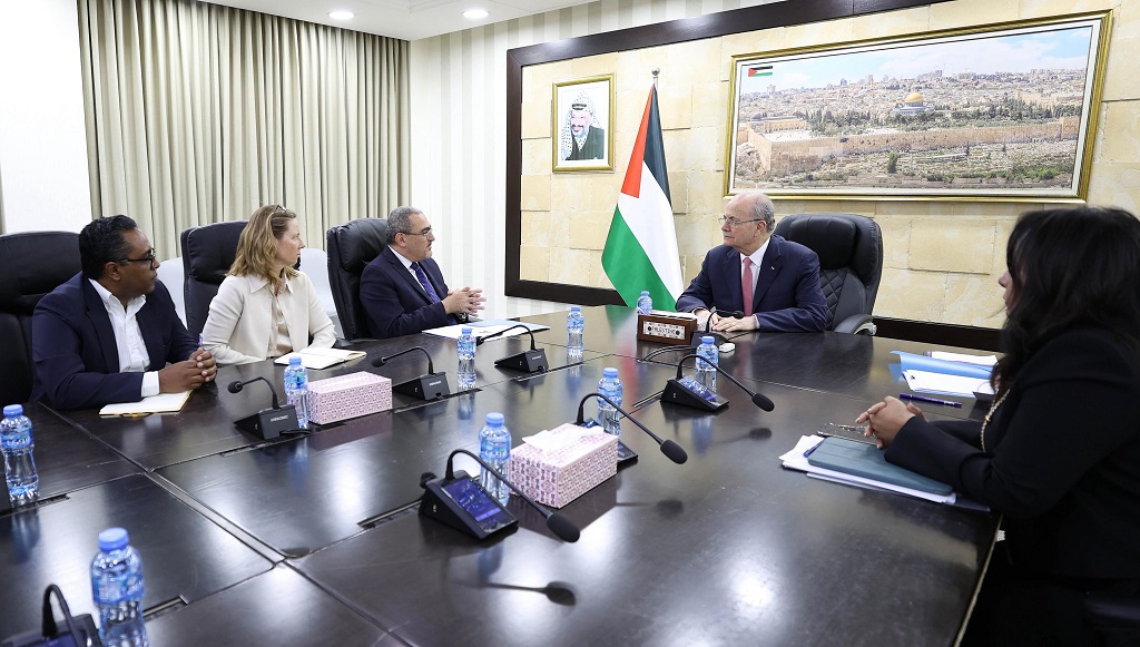 مصطفى يبحث مع المنسق الأممي الجديد في فلسطين آخر المستجدات ومضاعفة جهود الإغاثة