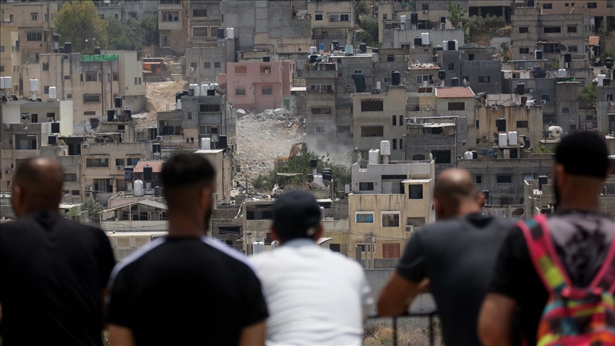 مسؤول أمريكي يزور مخيم نور شمس المحاصر بالضفة منذ 150 يوما