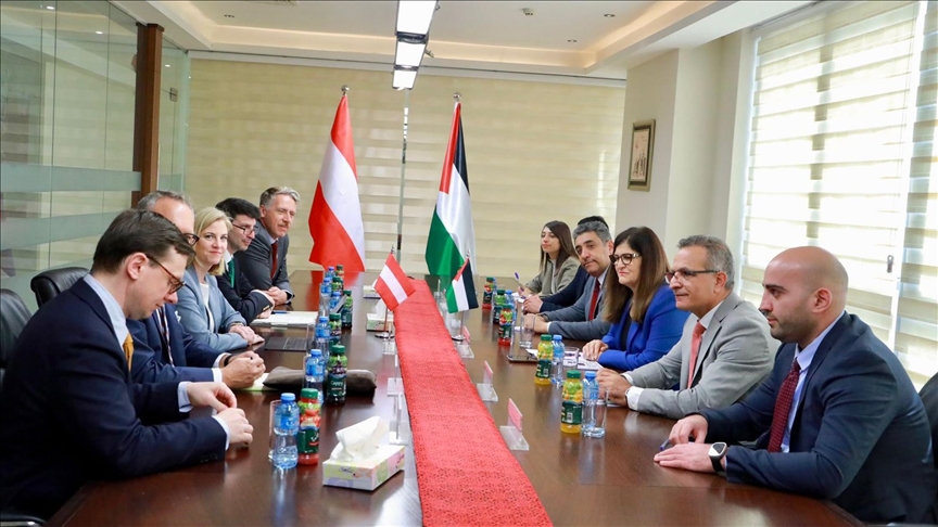 فلسطين والنمسا تبحثان وقف الإبادة الإسرائيلية في غزة