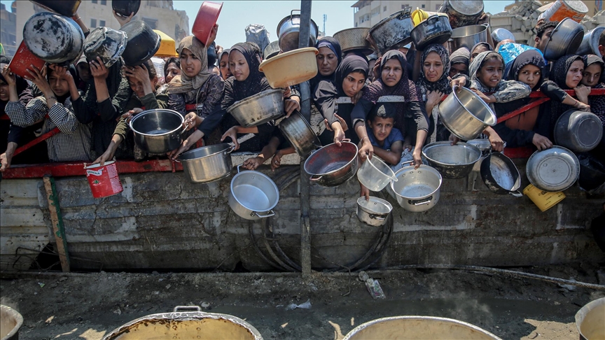 مصدر إسرائيلي ينكر حدوث مجاعة بغزة رغم ظهورها للعيان
