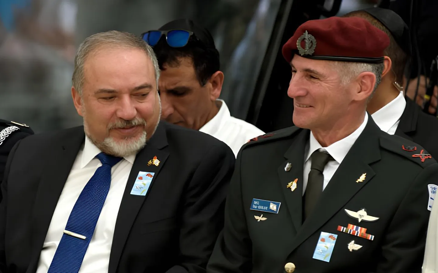 غولان وليبرمان محذرين من احتلال غزة: خطة نتنياهو تجرنا لحرب أبدية