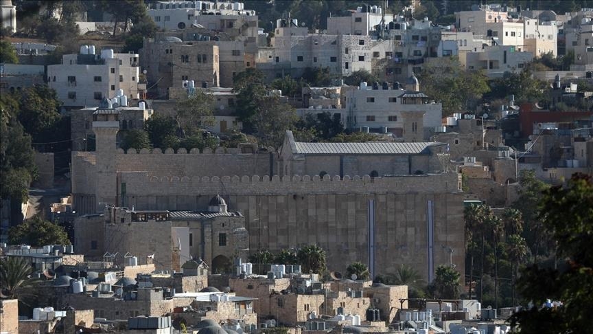 الضفة.. إصابة اثنين من موظفي الحرم الإبراهيمي بالخليل