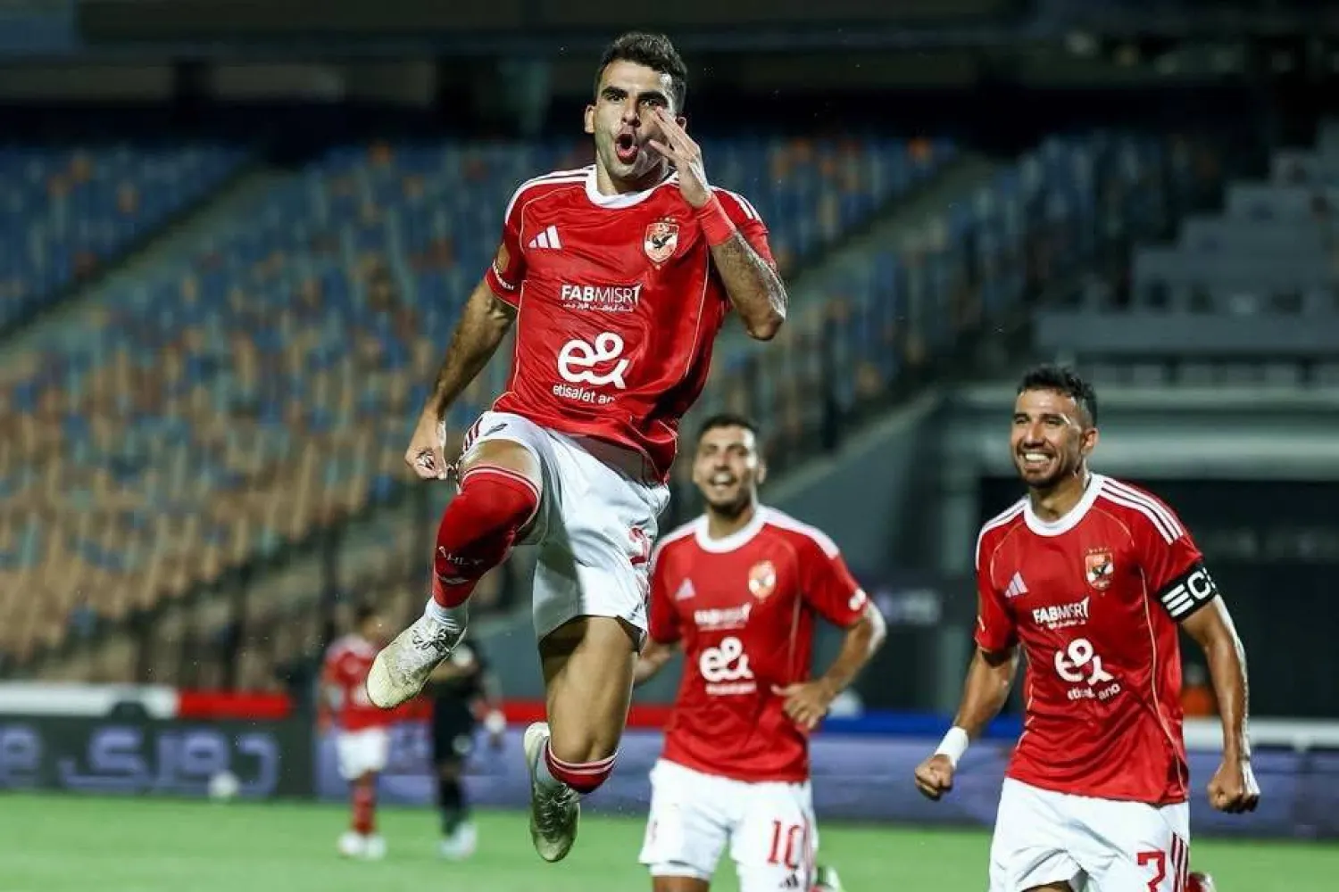 الدوري المصري: الأهلي يمطر فاركو برباعية