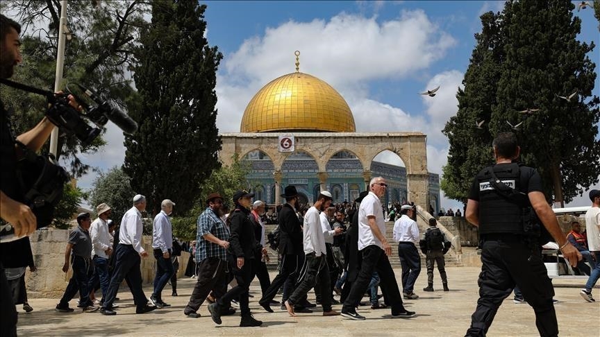 محافظة القدس: الاقتحامات الواسعة للمسجد الأقصى تحولا خطيرا في مسار عدوان الاحتلال