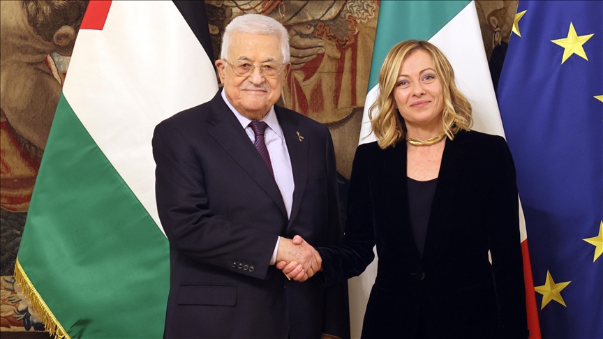 عباس يبحث مع ميلوني وقف الإبادة الإسرائيلية وحرب التجويع في غزة