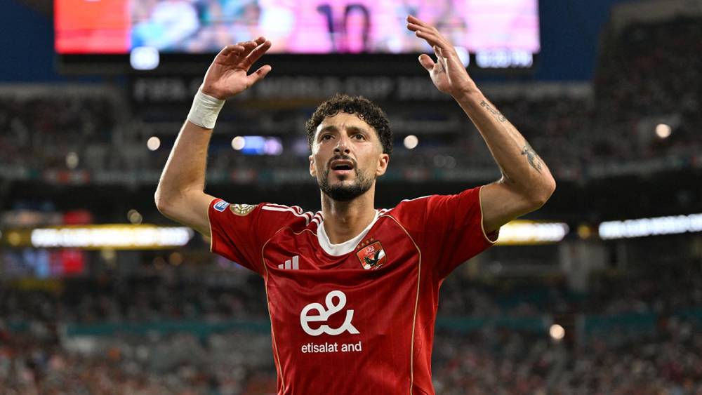 بالعلم الفلسطيني.. وسام أبو علي يكسر قاعدة "الدوري الأميركي"